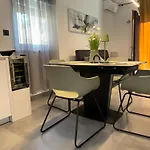 Mango *